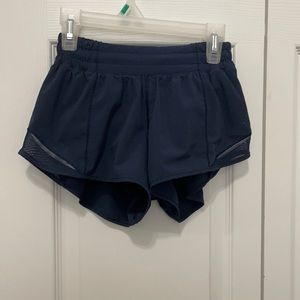 Lululemon Hotty Hot Shorts 2.5 inch size 2 Navy
